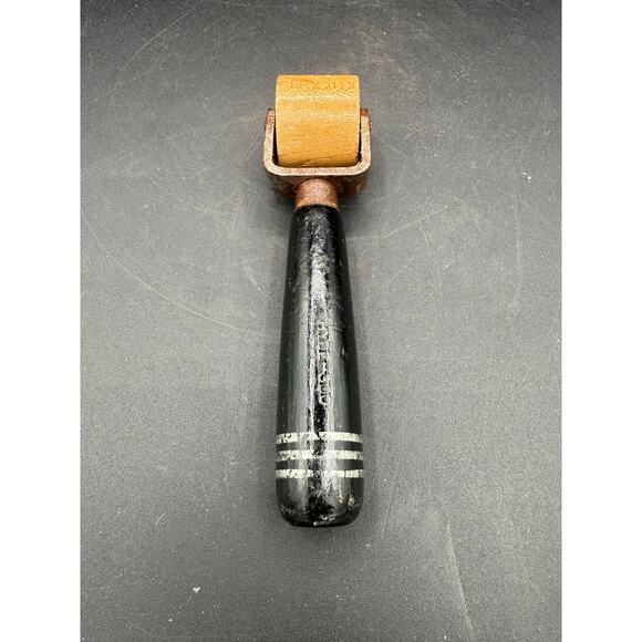 Vintage Hyde No.300 wallpaper seam roller tool - Picture 3 of 8